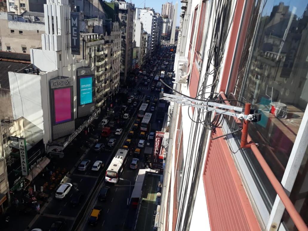 4 Ventanales Sobre La Avenida Corrientes Apartment Buenos Aires Bagian luar foto
