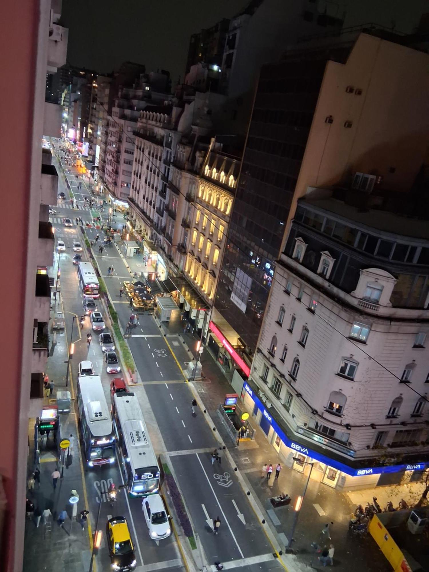 4 Ventanales Sobre La Avenida Corrientes Apartment Buenos Aires Bagian luar foto