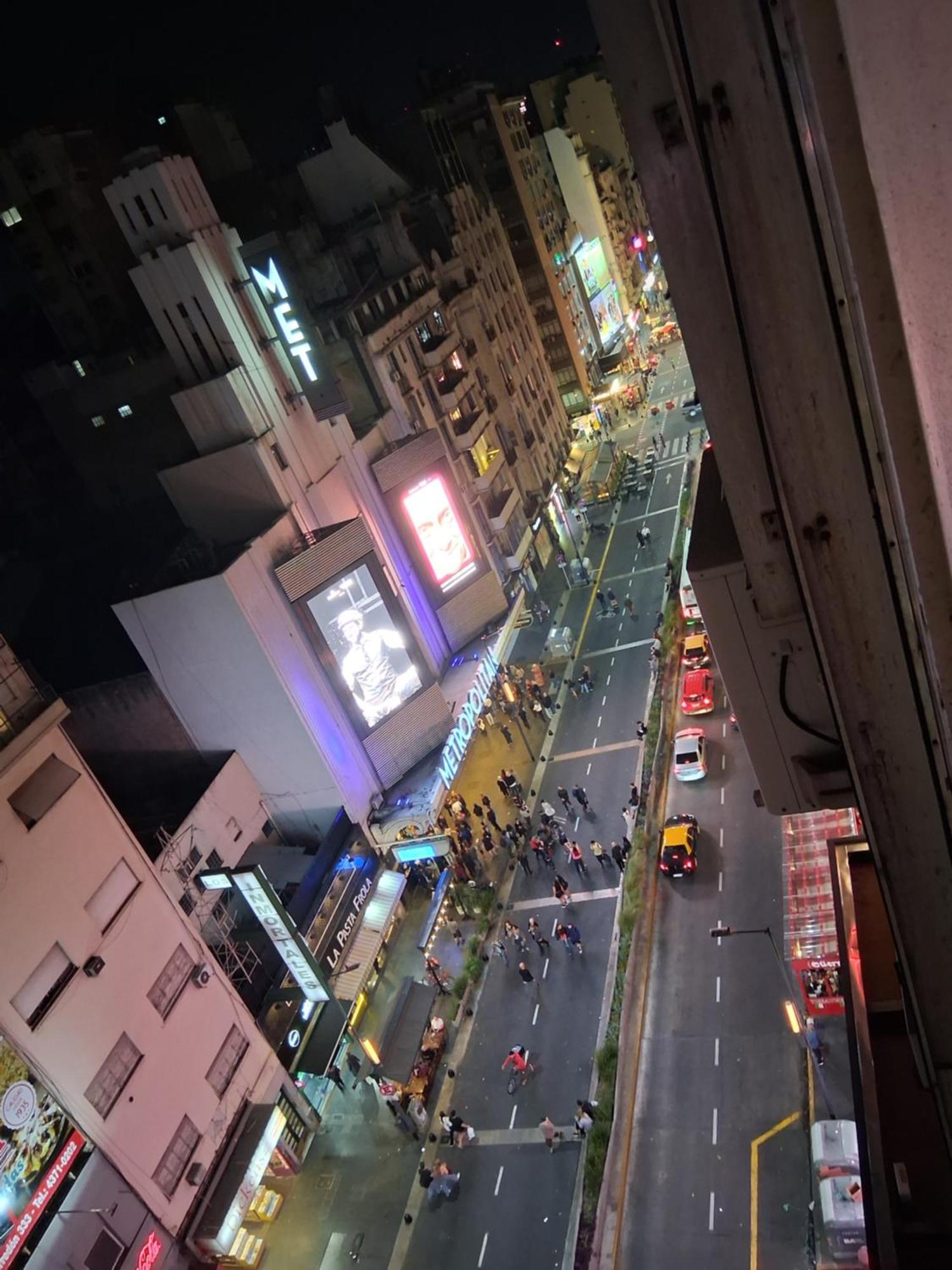 4 Ventanales Sobre La Avenida Corrientes Apartment Buenos Aires Bagian luar foto